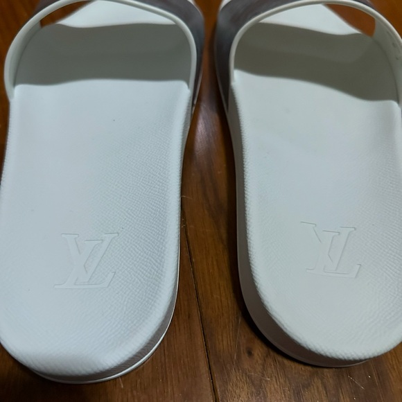 Louis Vuitton Slides/Sandals - Picture 3 of 4